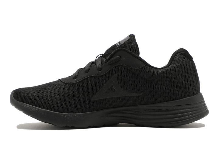 Tenis deportivos Pirma de color negro con textura de malla y suela sintética.