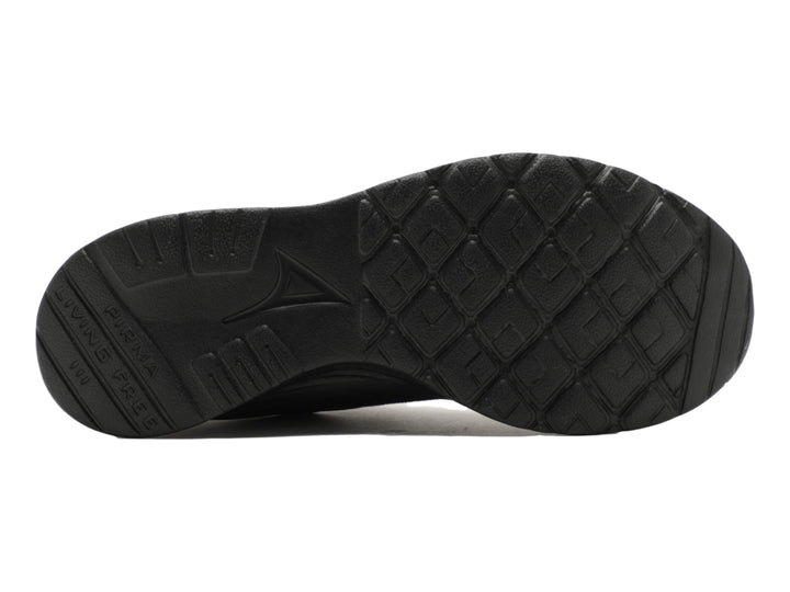 Tenis deportivos Pirma de color negro con textura de malla y suela sintética.