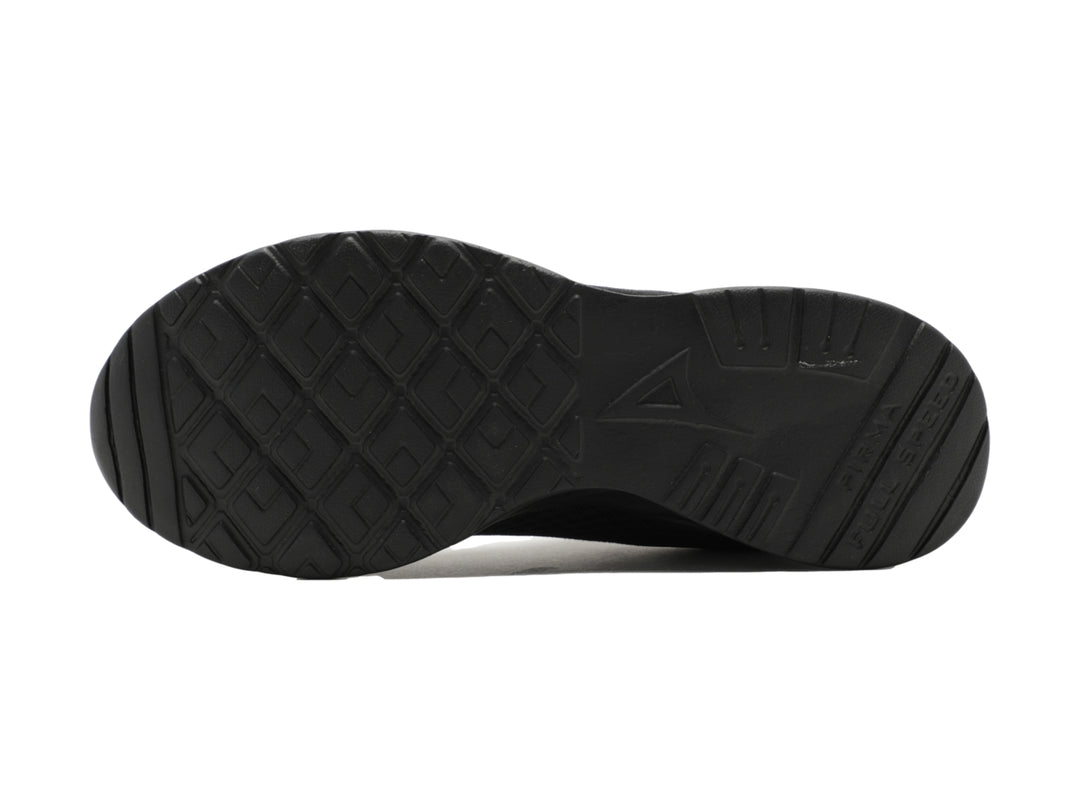 Tenis deportivo color negro con tejido de malla y suela cómoda.