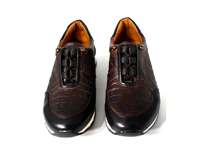 Zapato casual para hombre Buckhouse Malibu en colores nogal y negro con suela blanca.