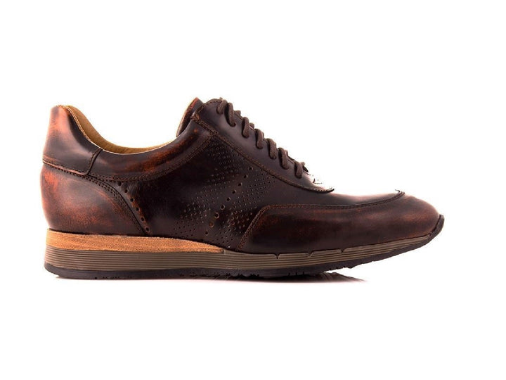 Zapato casual Buckhouse Malibu para hombre en color caoba con cordones y suela marrón.