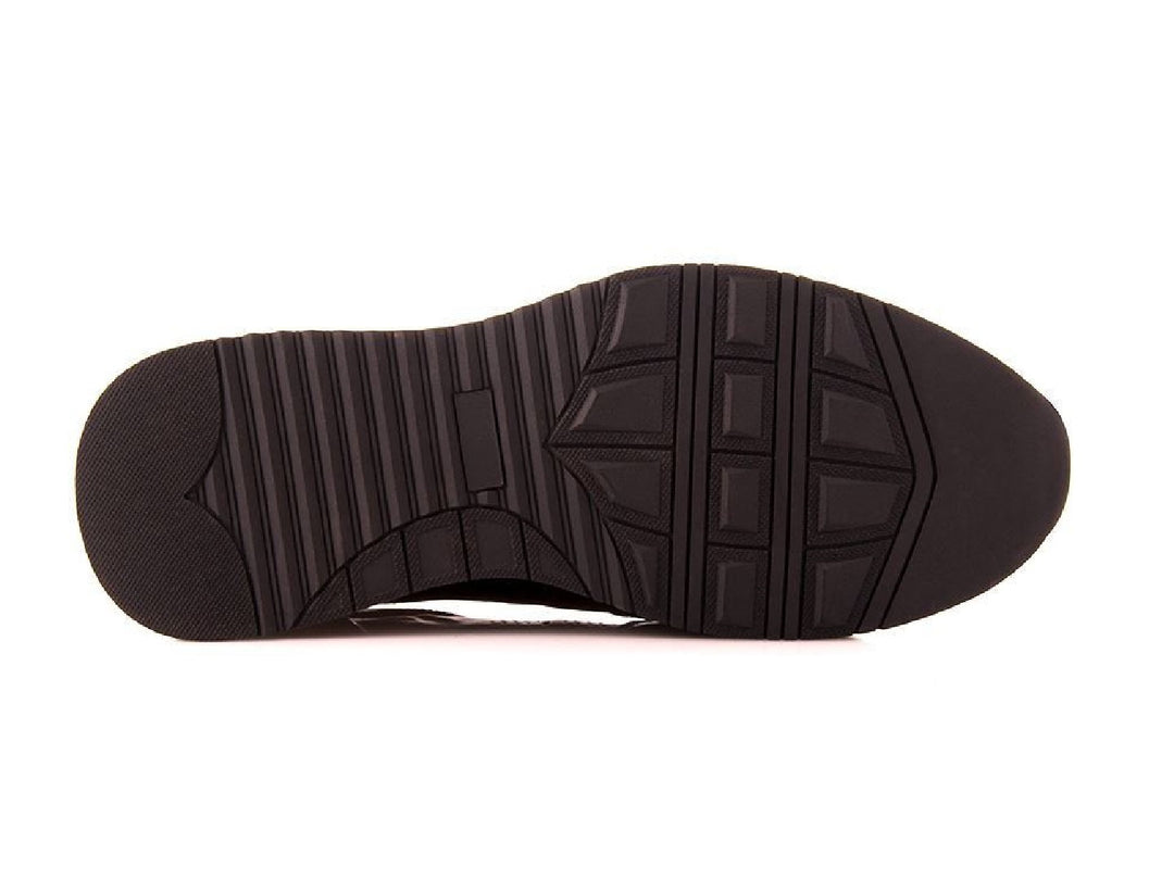 Zapato casual Buckhouse Malibu para hombre en color caoba con cordones y suela marrón.
