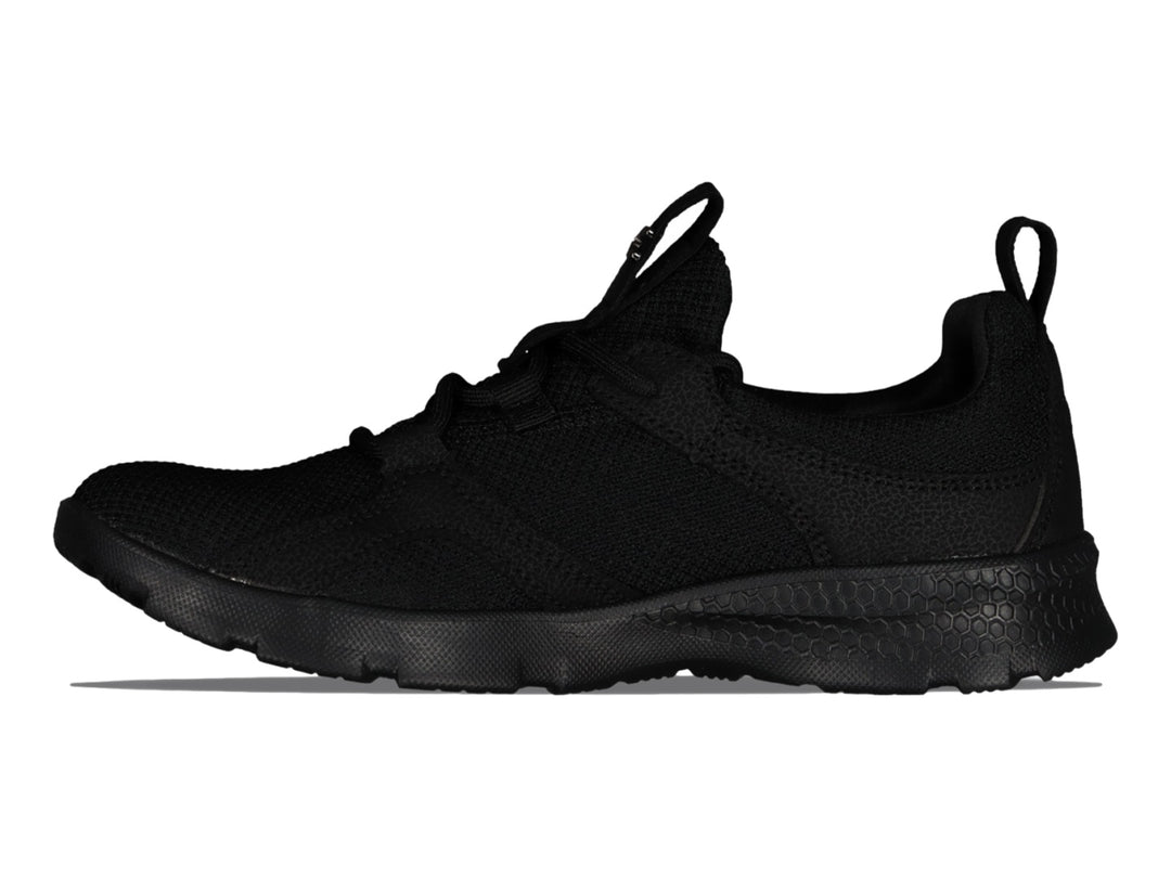 Tenis deportivo Charly color negro con tejido de malla y suela texturizada.