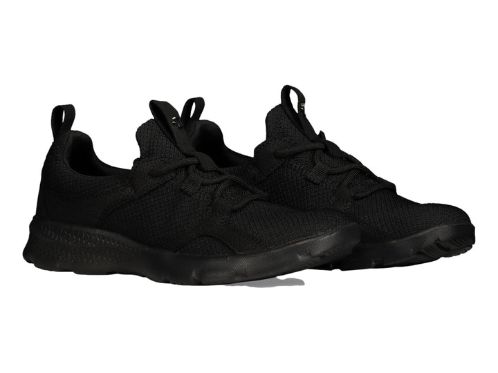 Tenis deportivo Charly color negro con tejido de malla y suela texturizada.