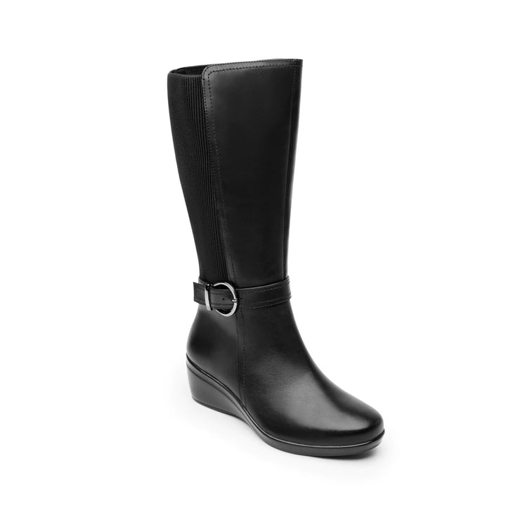 Bota Flexi de cuero negro para mujer con caña alta, acabado liso y detalle de hebilla en el tobillo.