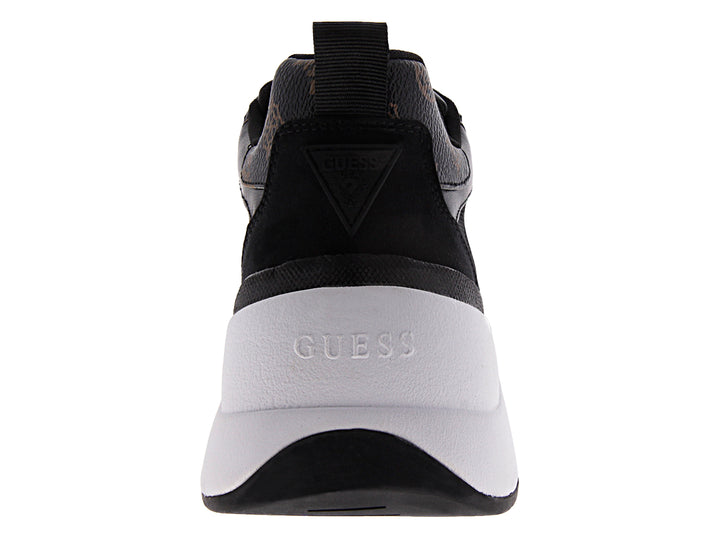 Tenis Guess Jennea 2 color negro con suela blanca ancha y plataforma.