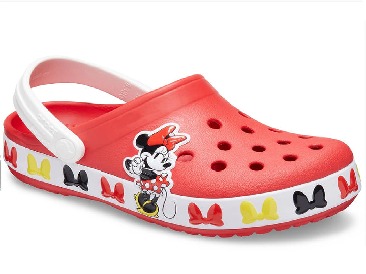 Zuecos Crocs rojos para niña con decoraciones de Minnie Mouse y moños multicolores en la banda lateral.