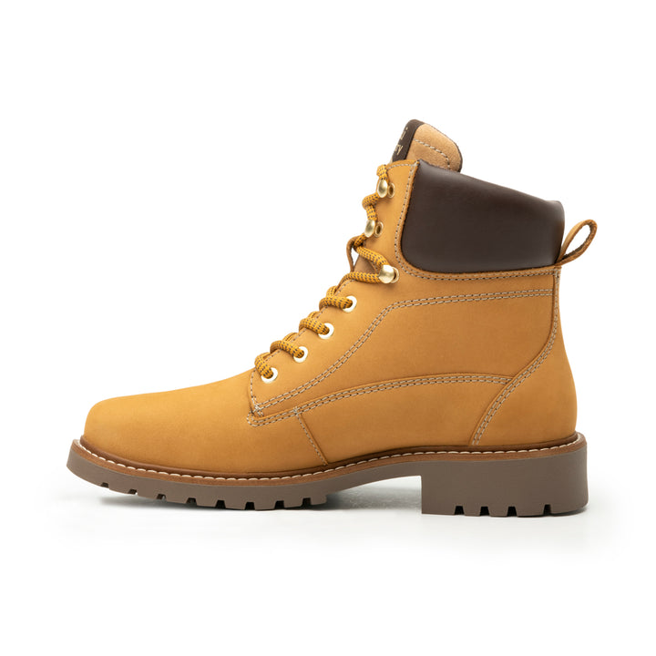 Botas Flexi Aldara para mujer en color timber con cordones y suela track.