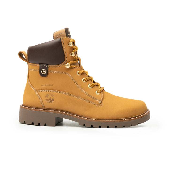 Botas Flexi Aldara para mujer en color timber con cordones y suela track.