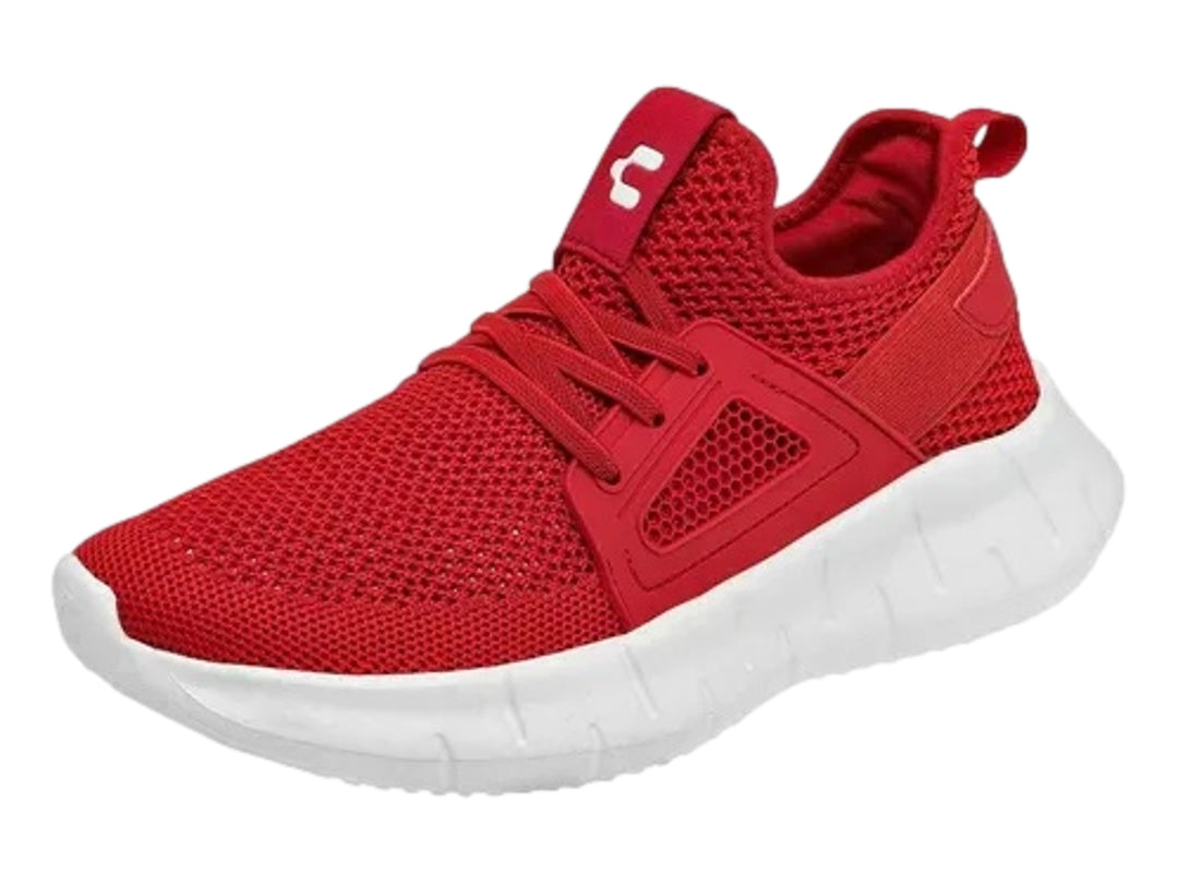 Tenis deportivos Charly de color rojo con suela blanca y parte superior de malla transpirable.