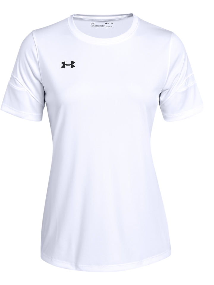 Playera deportiva blanca de manga corta y cuello redondo para mujer de la marca Under Armour.