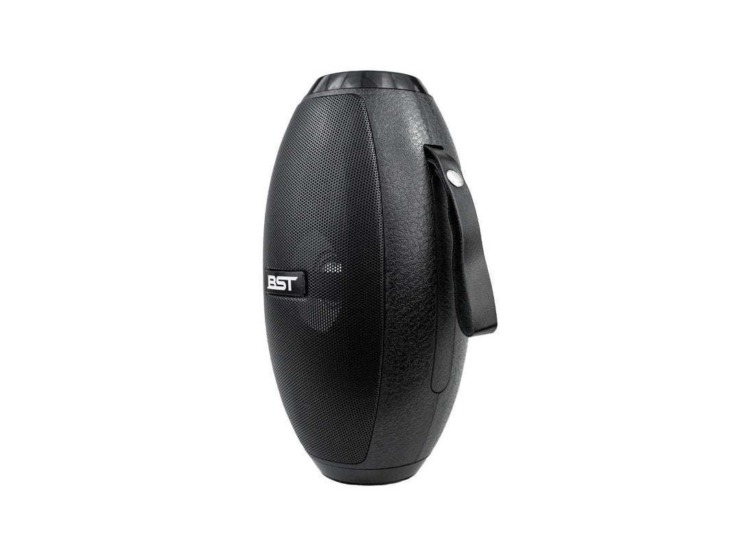 Bocina Bluetooth Beast Bullet Pro de color negro con forma ovalada y correa lateral integrada.