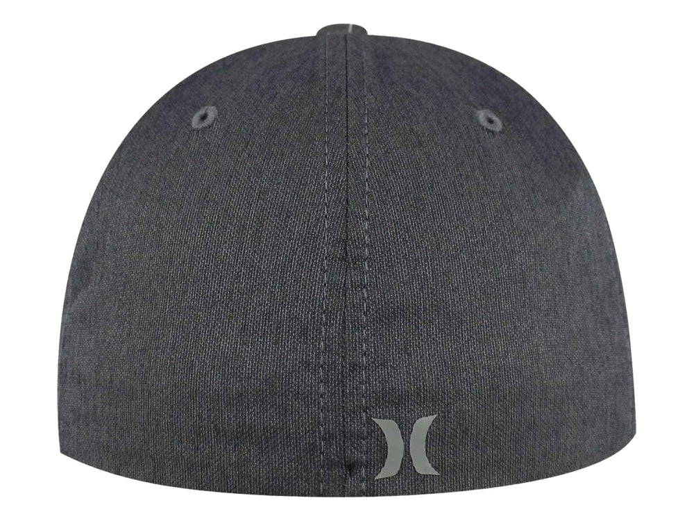 Gorra deportiva Hurley de color gris con parche frontal y visera curva.