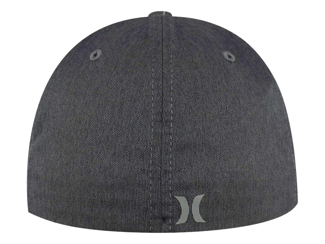 Gorra deportiva Hurley de color gris con parche frontal y visera curva.