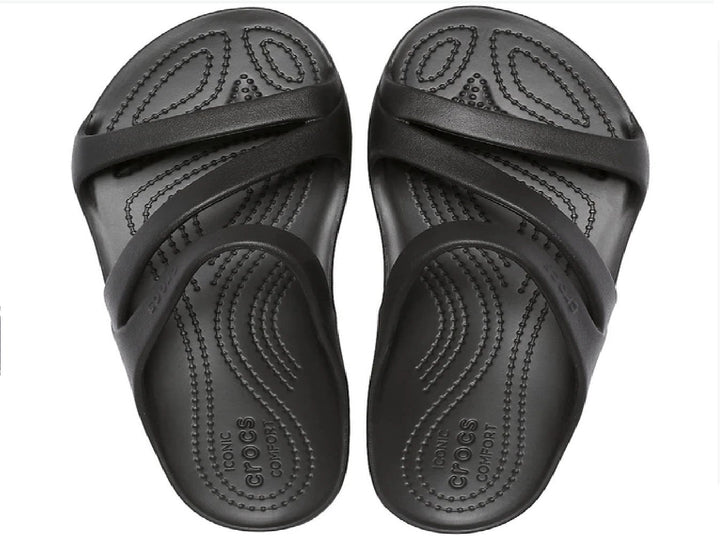 Sandalia Crocs Kadee II de color negro para mujer vista lateral.