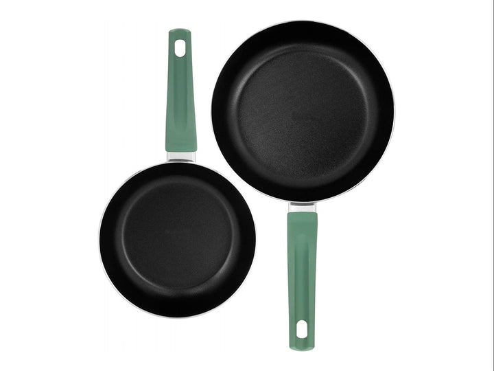 Juego de dos sartenes Ekco de color verde con interior negro antiadherente.