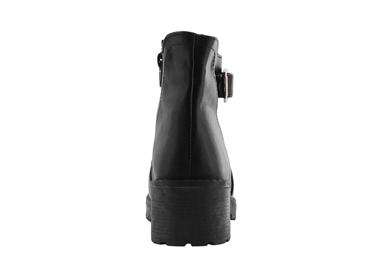 Botín negro para mujer con hebilla plateada y suela track.