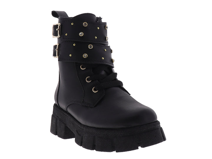 Bota negra para niña con plataforma, detalles de hebillas y estoperoles dorados.
