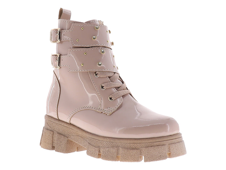 Botas para niña en color rosa maquillaje de charol brillante con plataforma gruesa y detalles de correas doradas.