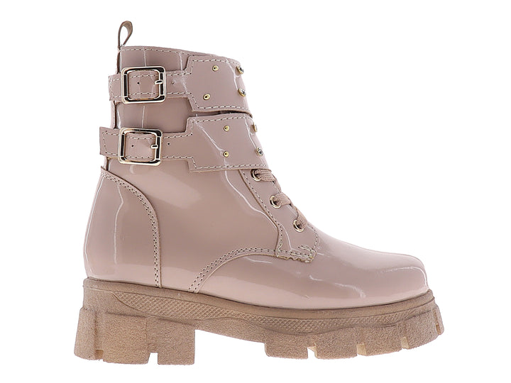 Botas para niña en color rosa maquillaje de charol brillante con plataforma gruesa y detalles de correas doradas.