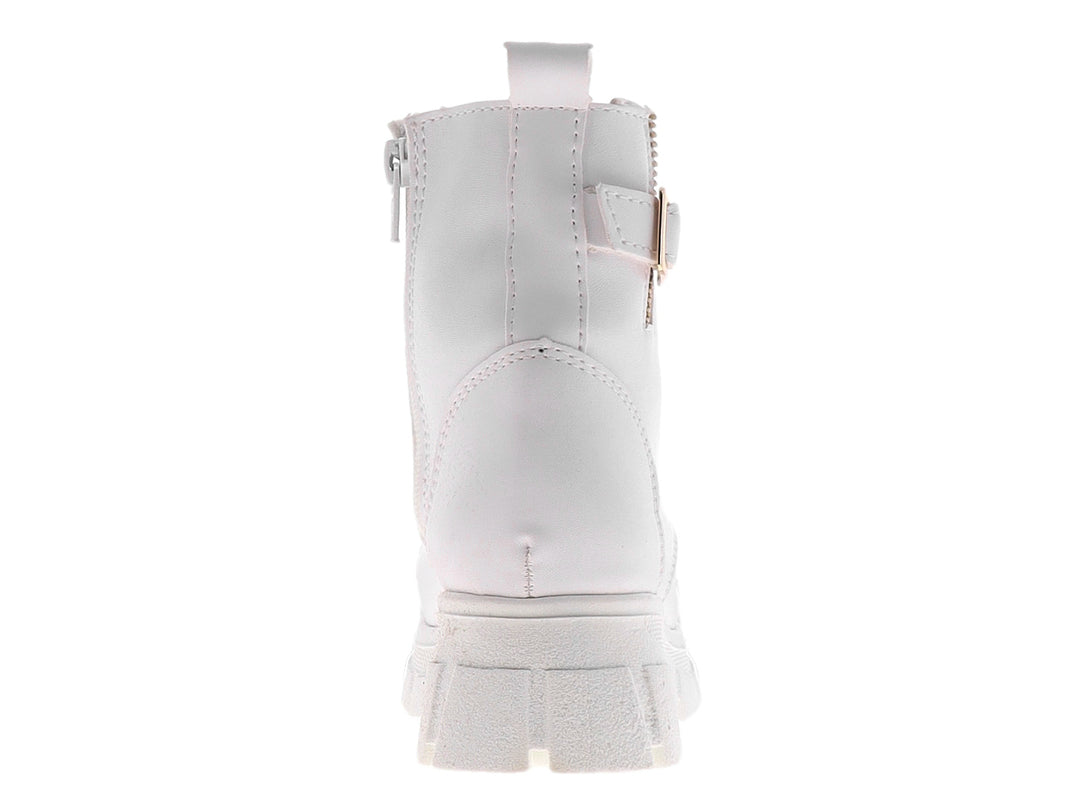 Botas blancas de plataforma con agujetas y cierre lateral con hebilla dorada.