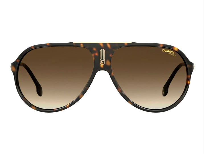 Lentes de sol Carrera modelo HOT65 con montura en color carey marrón, puente dorado y cristales degradados.