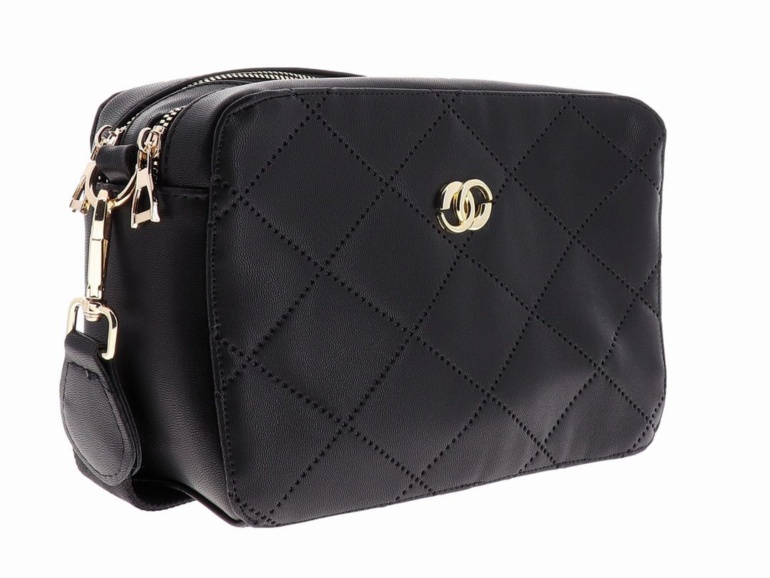 Bolsa de hombro Ferretina color negro con diseño acanalado en forma de rombos y detalle metálico dorado al frente.