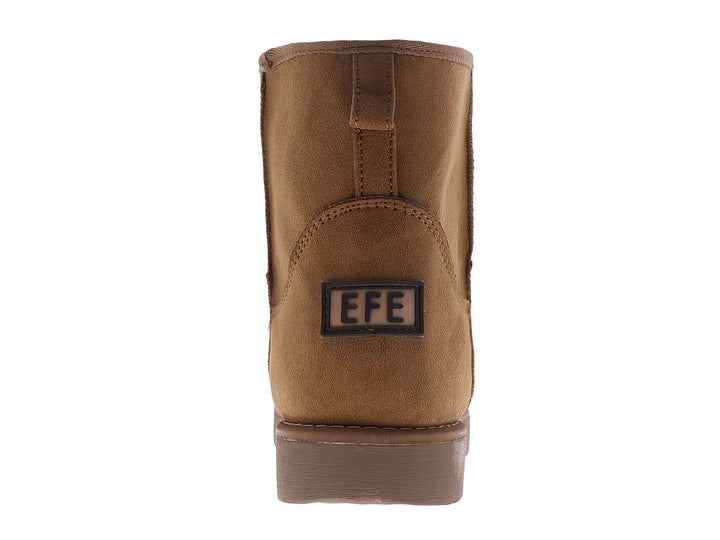 Botas de invierno para mujer color café arena terra con acabado mate y suela plana.