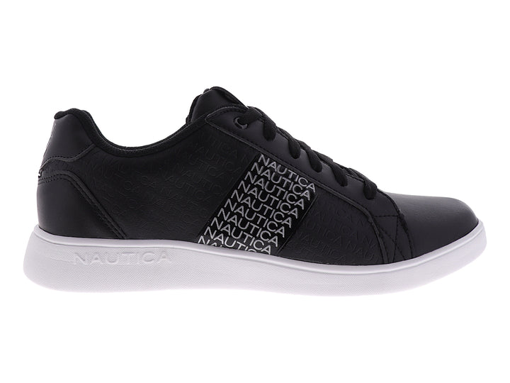 Tenis casuales marca Nautica en color negro con suela blanca y logotipo repetido en el lateral.