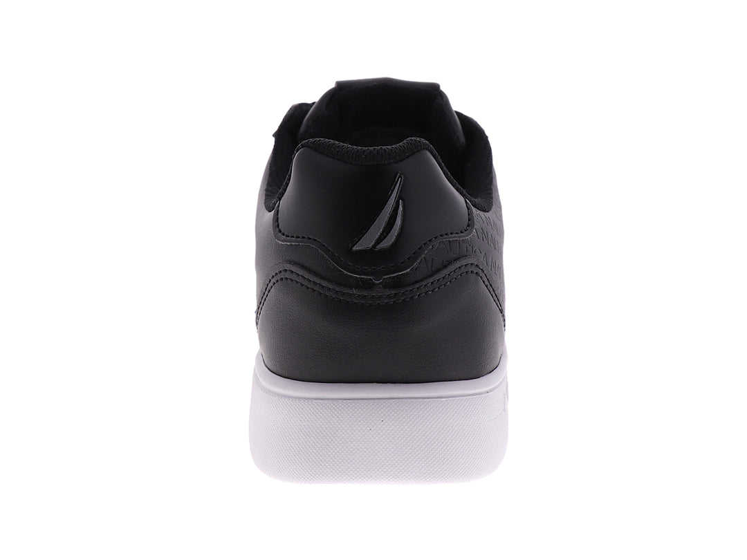 Tenis casuales marca Nautica en color negro con suela blanca y logotipo repetido en el lateral.