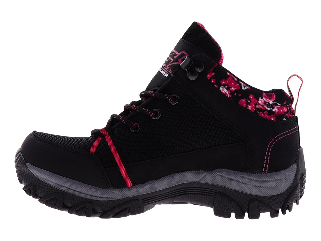 Botas deportivas 4X4 color negro con detalles en fucsia y gris, diseñadas para senderismo.