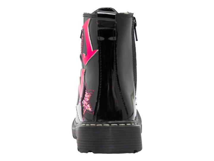 Bota de charol negro para niña con detalles brillantes en color rosa y agujetas negras.