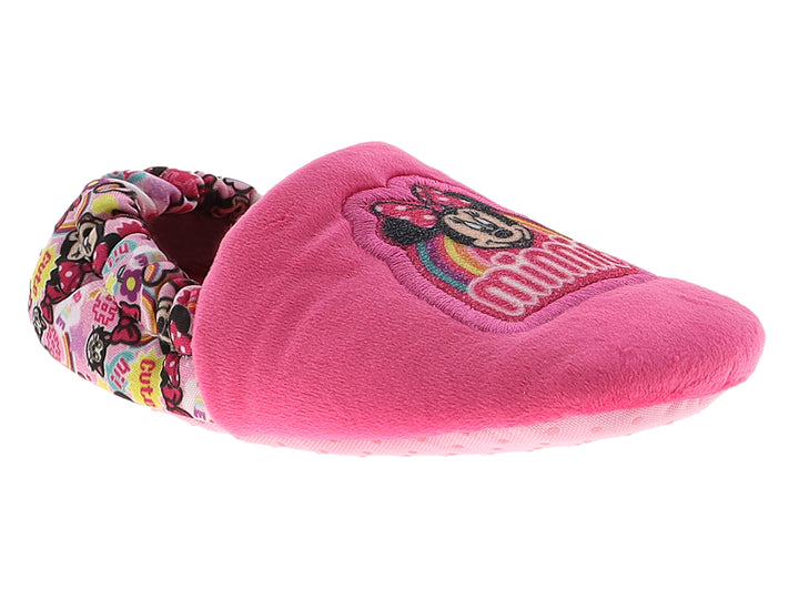 Pantuflas fucsia de Minnie Mouse para niña con textura de peluche y detalles estampados en el talón.