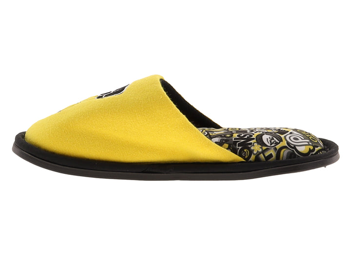 Pantufla amarilla para niño con estampado de Minion y suela negra.