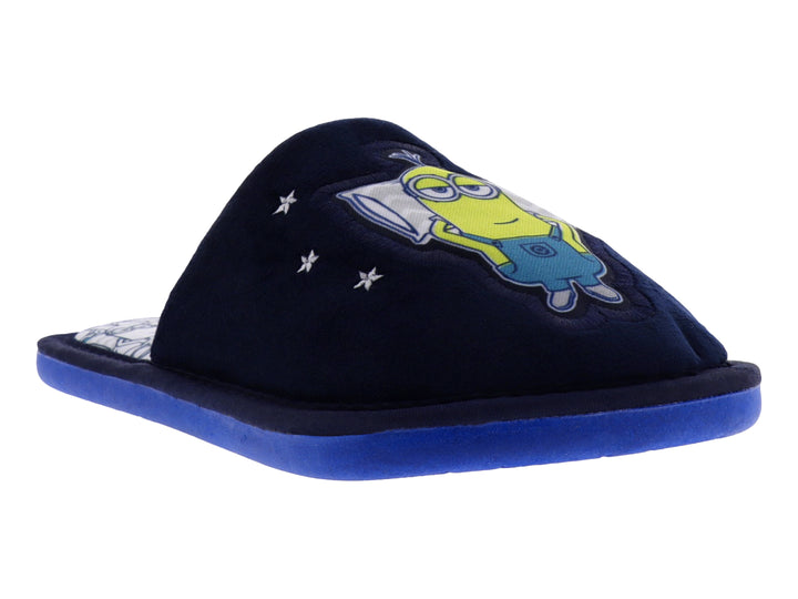 Pantuflas azules de tela suave con estampado de Minion y estrellas blancas.