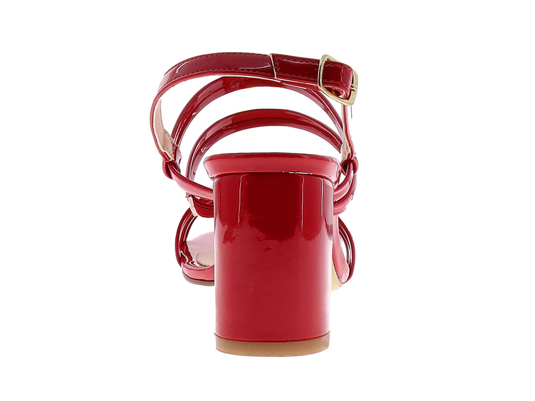 Sandalia roja de charol brillante con tacón bloque y tiras cruzadas para mujer.