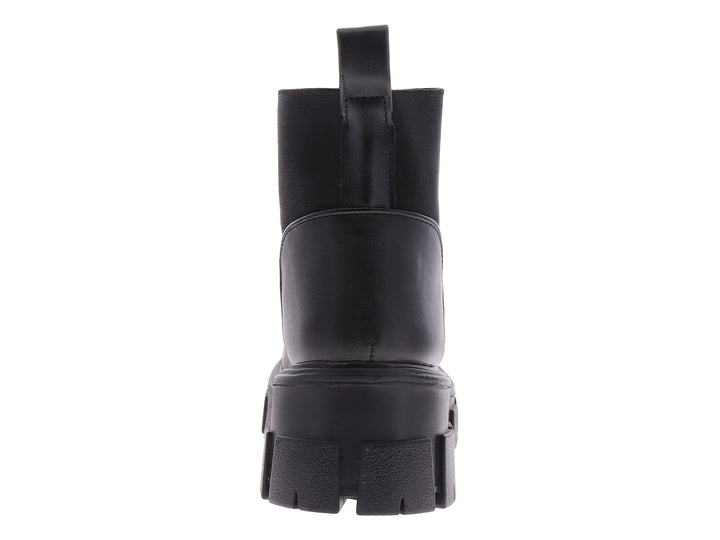 Bota negra para mujer con suela track gruesa y cordones.