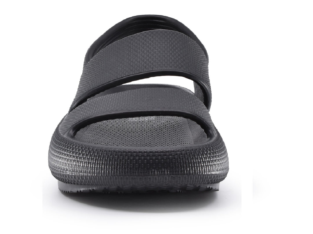 Sandalia EFE para mujer en color negro con textura rugosa y correas anchas.