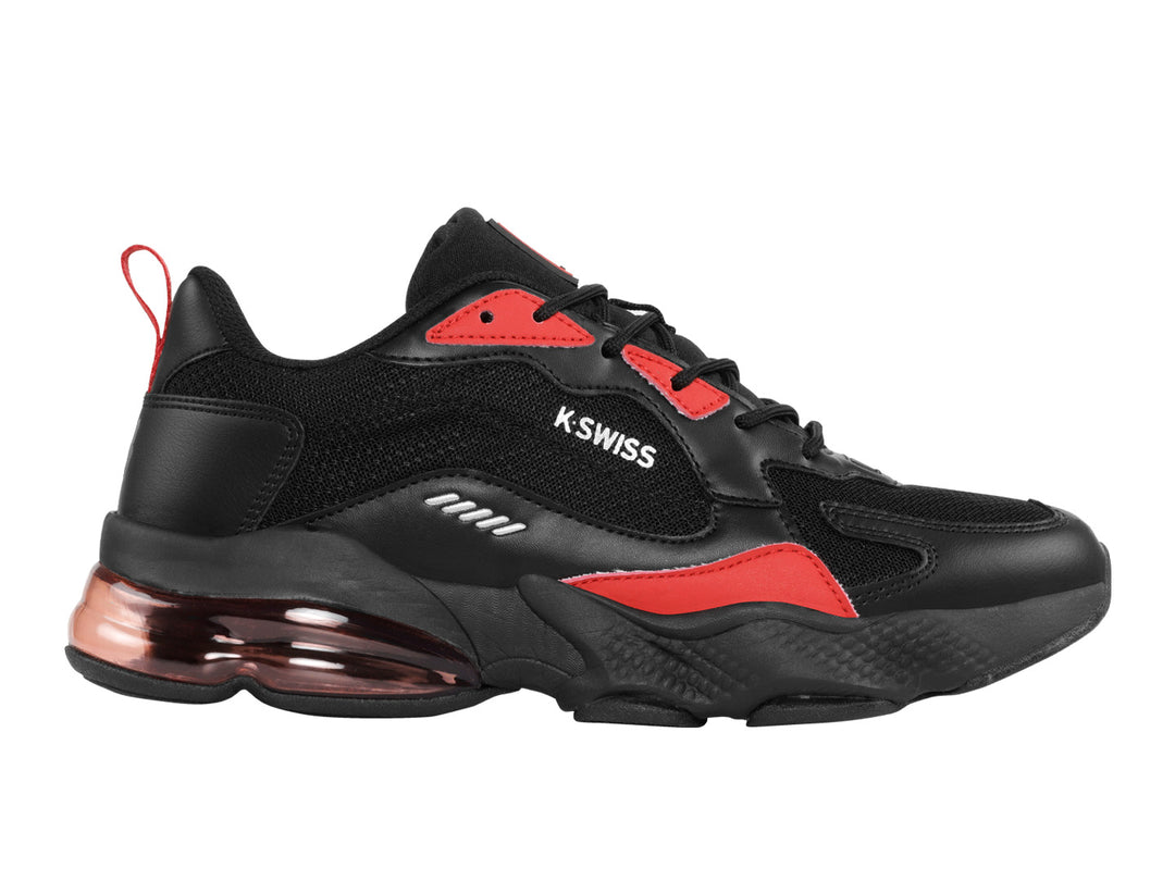 Tenis deportivos K-Swiss en color negro con detalles en rojo y suela amortiguada transparente.