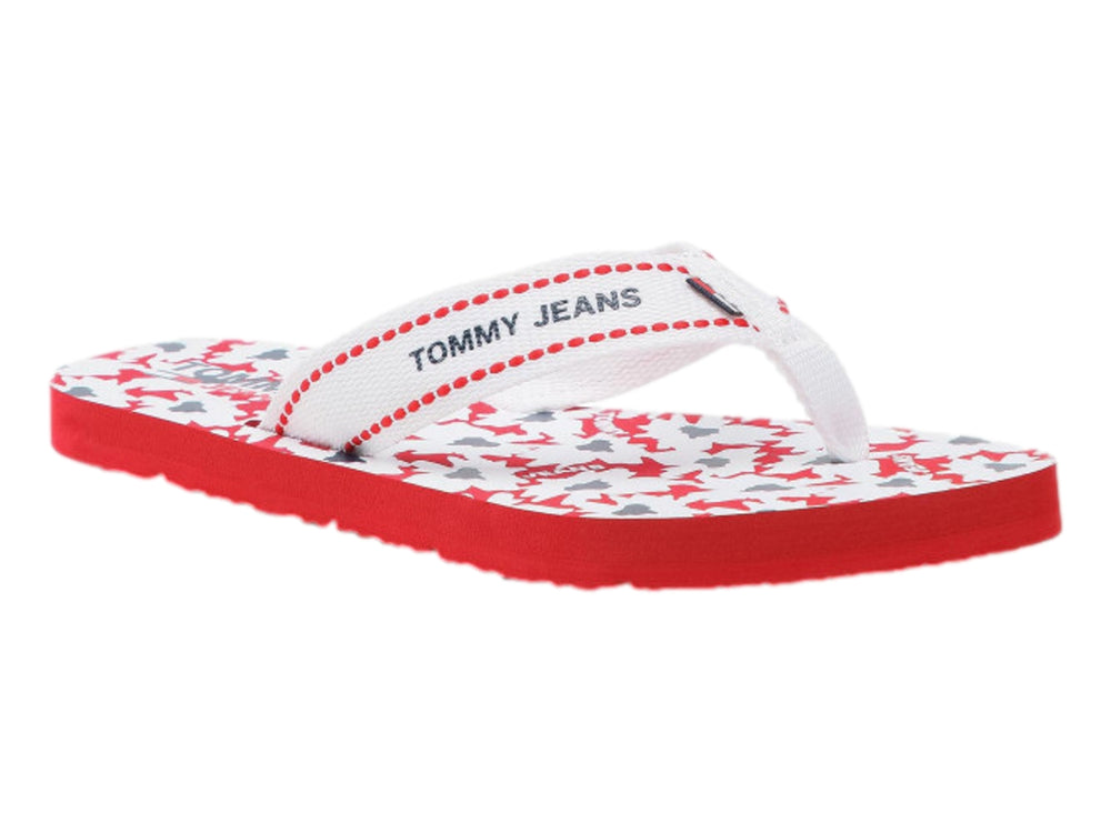 Sandalias planas Tommy Hilfiger en color rojo y blanco con correa de tela blanca y texto Tommy Jeans.