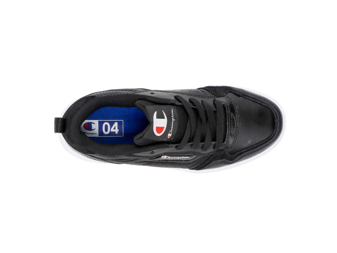 Tenis Champion Lore para niño en color negro con suela blanca.