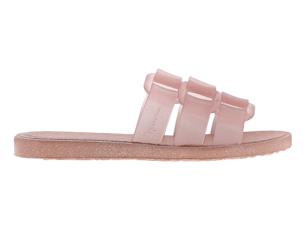 Sandalia plana Ipanema color rosa claro con correas anchas entrelazadas y suela con detalles brillantes.