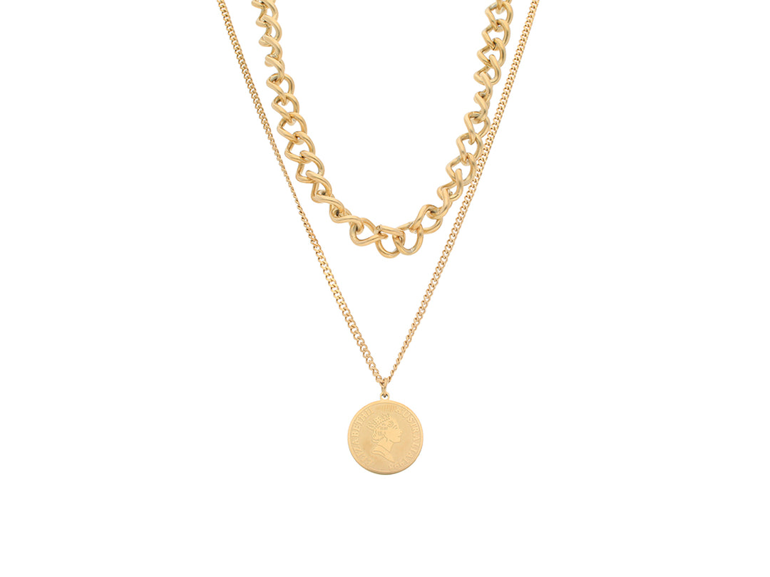 Set de collares en capas de color oro con un dije circular central.