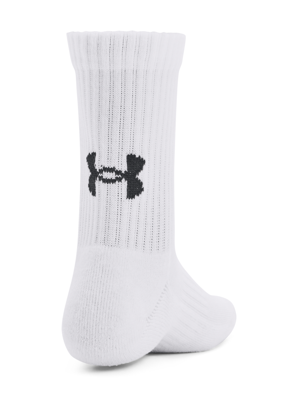 Paquete de tres calcetines deportivos blancos de Under Armour.
