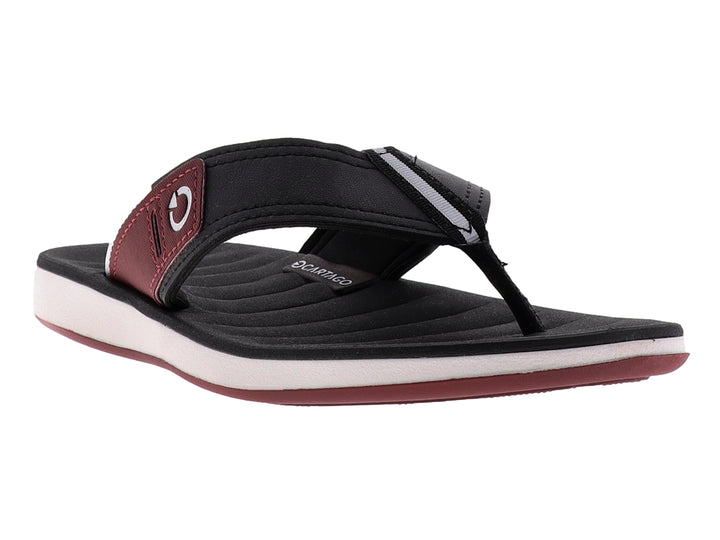 Sandalia Cartago para hombre en colores negro, blanco y bordo con suela acolchada.