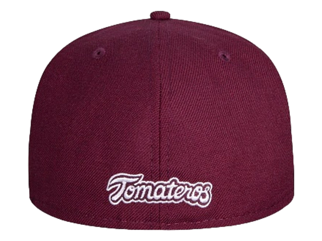 Gorra New Era color púrpura oscuro con visera plana y logotipo bordado en blanco en el frente.