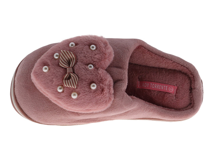 Pantufla de peluche color fucsia con detalle de moño y perlas decorativas en la parte superior.