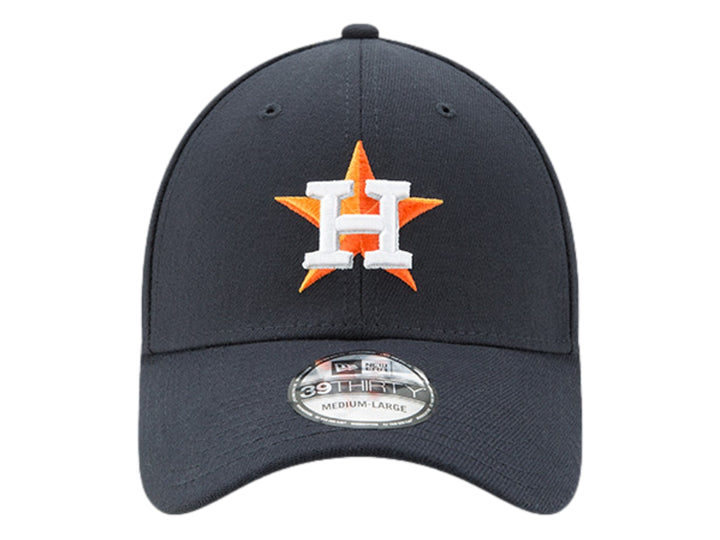 Gorra de béisbol New Era color azul marino con logotipo bordado en el frente y lateral.