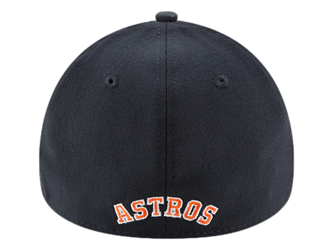 Gorra de béisbol New Era color azul marino con logotipo bordado en el frente y lateral.