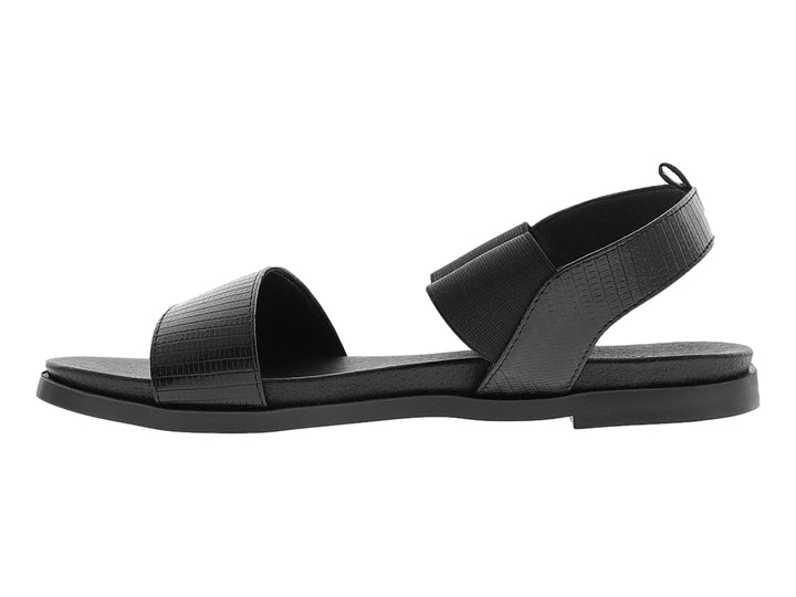 Sandalia Hispana color negro con correas anchas y suela plana para mujer.